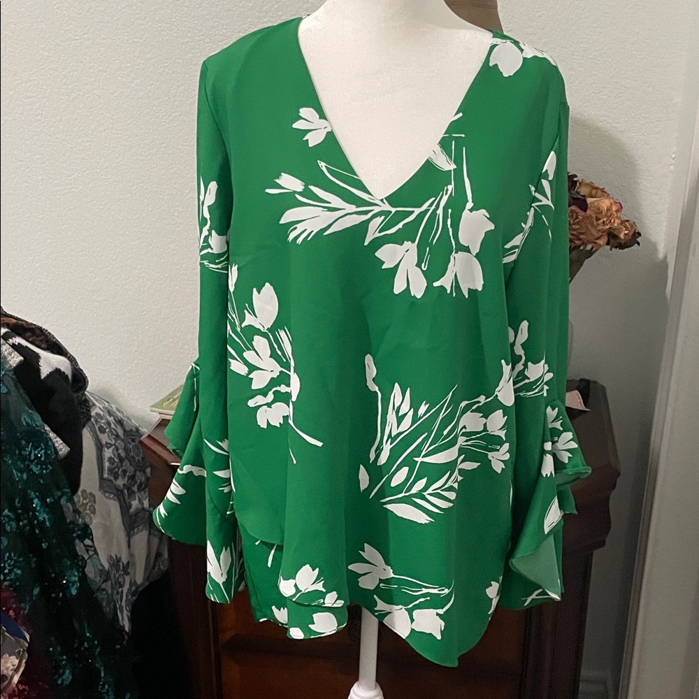 Vince Camuto Green and White Asymmetrical Ruffled Blouse